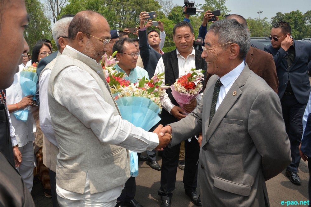 Nongthongbam Biren (CM Manipur) with Shurhozelie Liezietsu (CM Nagaland) at Imphal :: May 9 2017