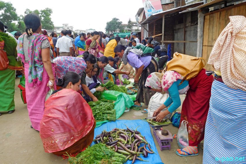 1st Mao Market day observed at Nagamapal opposite Khoyathong Pukhri Achouba :: 25 July 2017