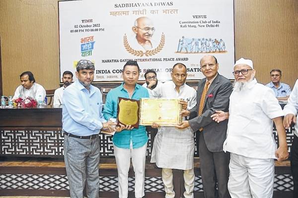 Former cricketer K Bobin honoured with 'Mahatma Gandhi International Peace Award'
