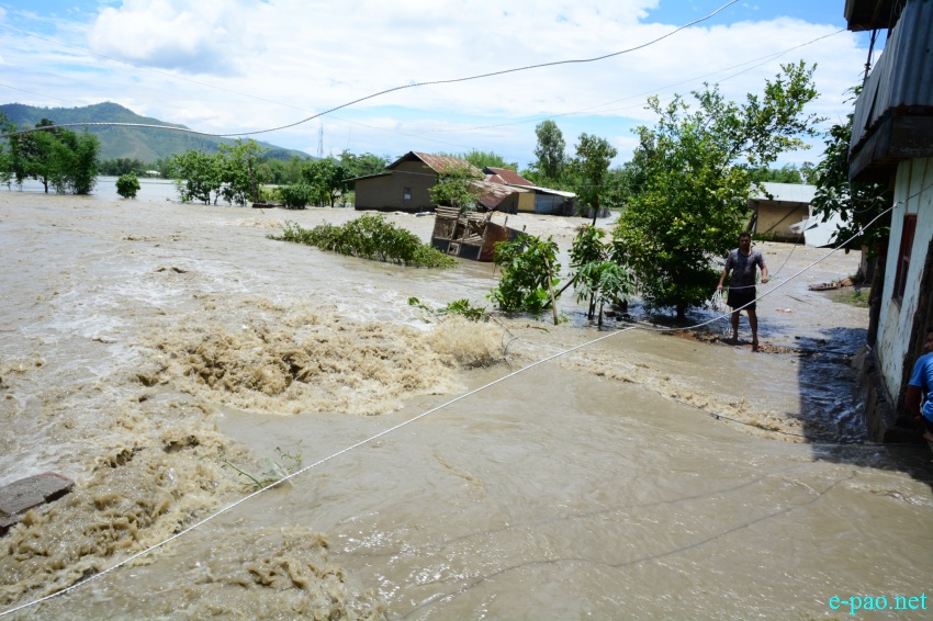 Manipur Flood : Breached portion of Imphal River bank at Kyamgei Muslim Oinam Loukon :: May 23 2016