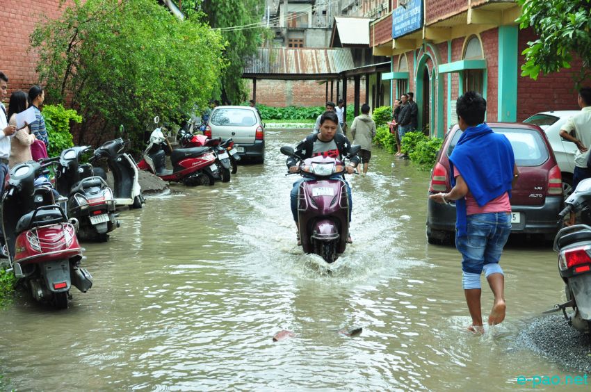Flooding due to rain at MB (Maharaja Bodhachandra) College at Konung Mamang :: 18 May 2016
