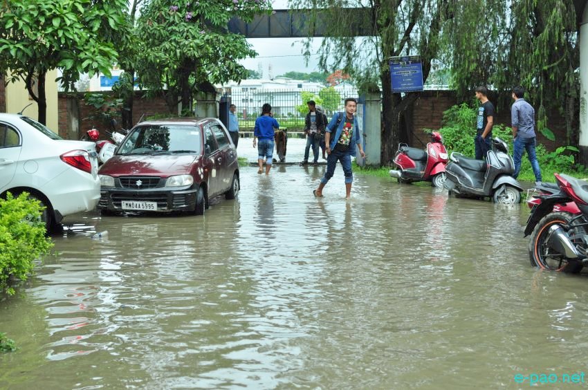 Flooding due to rain at MB (Maharaja Bodhachandra) College at Konung Mamang :: 18 May 2016