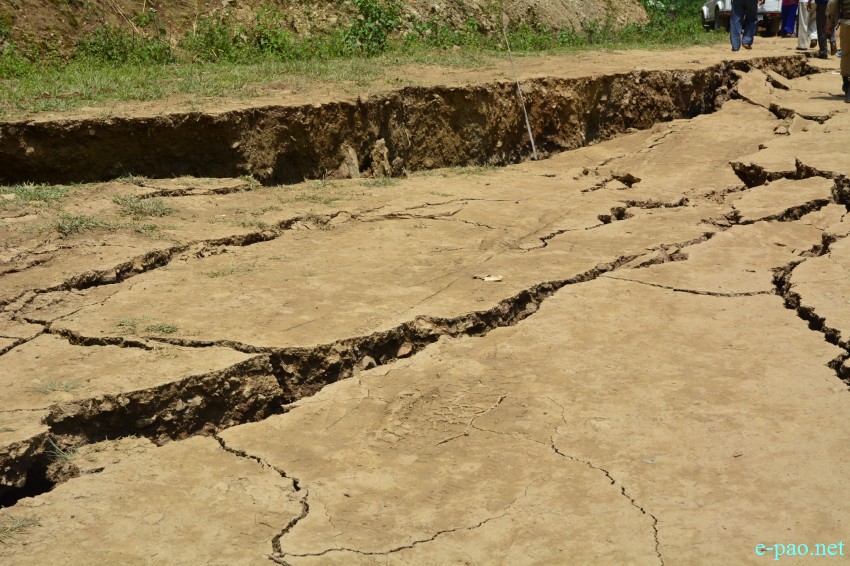 The earth crack at Kalikhola area in Kangpokpi district affected 5 Km radius :: June 6th 2017