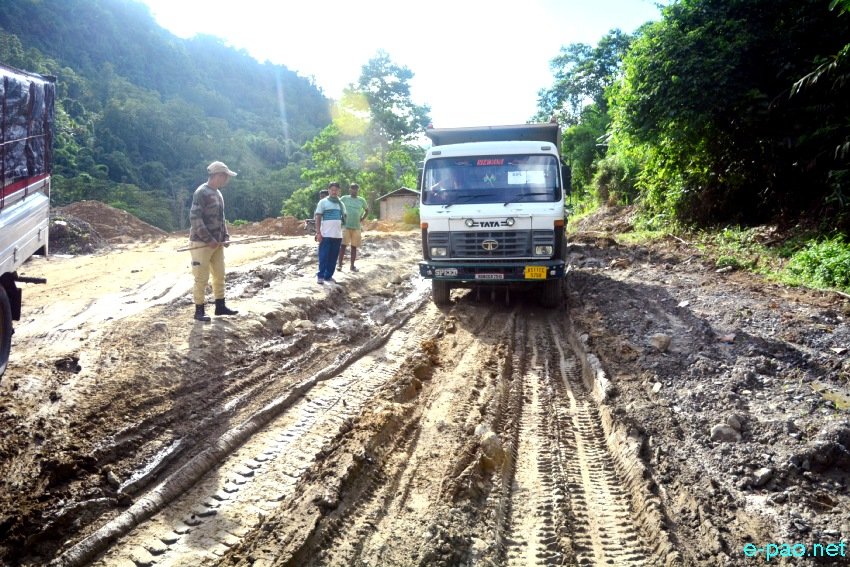 Pathetic road condition on Imphal-Jiribam highway (NH 37) :: 8th September 2021