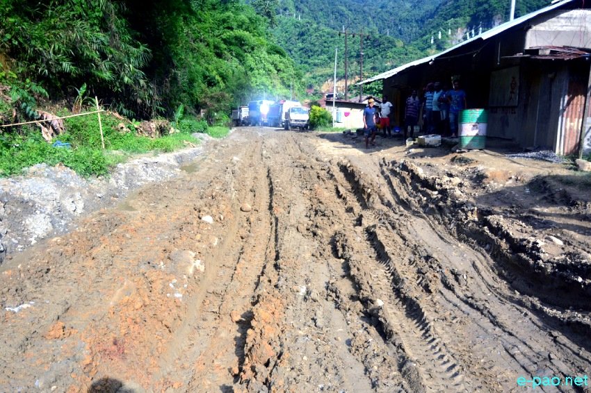  Pathetic road condition on Imphal-Jiribam highway (NH 37) :: 8th September 2021 