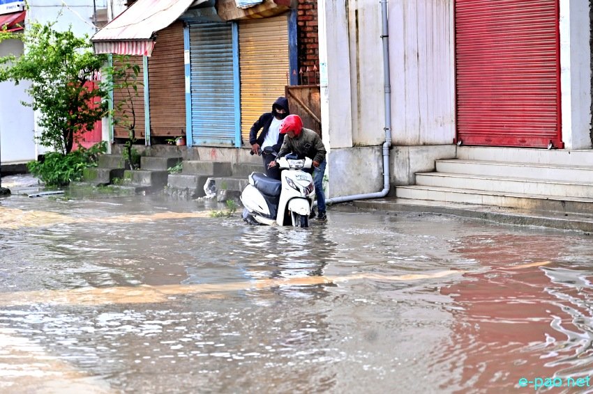 Flood Watch : Imphal Turel, Nambul Turel, Waisel Maril, Cheirap Court  :: 18th May 2022