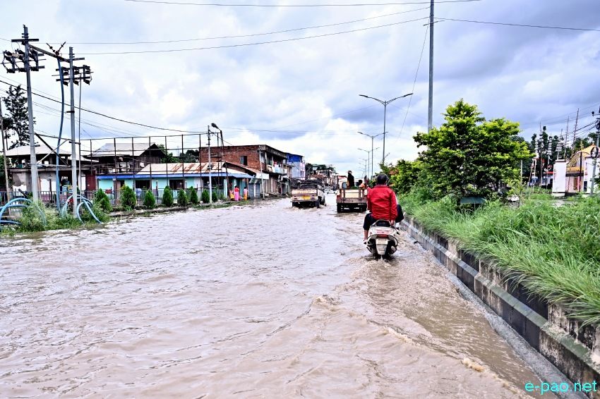 Flood Watch : Kakwa, Imphal Moreh Road and Kwakeithel, Imphal Tiddim Road Imphal  :: 23rd June 2022