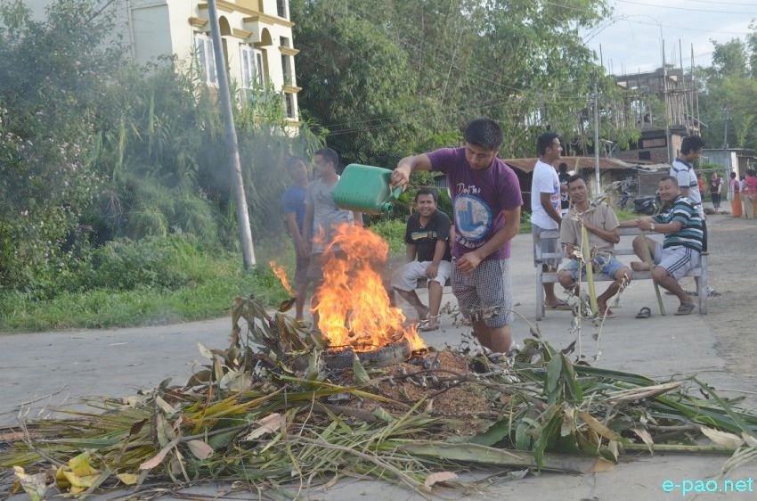ILP :  Protests for implementing ILPS in Manipur at Singjamei liwa Road, Imphal :: 17 August 2015
