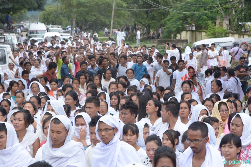 ILP : Thousands of mourners joined funeral procession of Lamjing Meira at Awa Ching, Imphal East :: 3rd Sept 2015