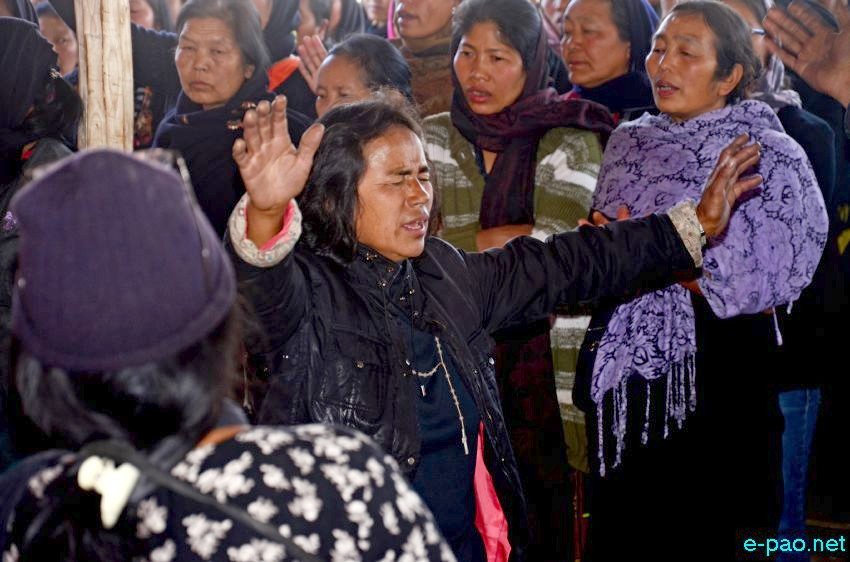 ILP : Shutdown imposed by groups at Churachandpur to protest decision to bury 9 tribal 'martyrs'  :: Feb 13 2016