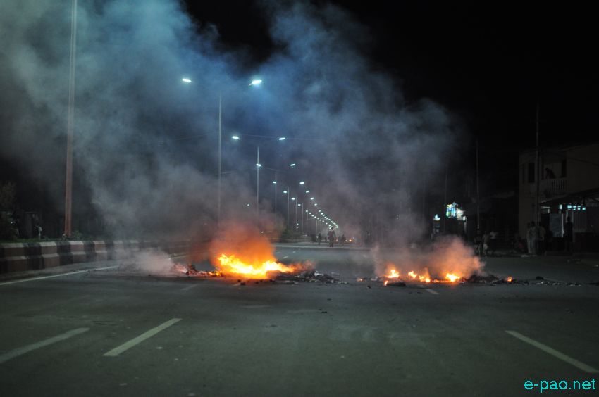 ILP :  Students and bandh supporters/ pro-ILPS protesters  at Kwakeithel area of Tidim Road :: 28 May 2016