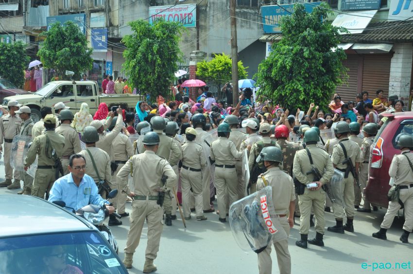 ILP : Women and Student Protest clash with Police :: May 25 2016