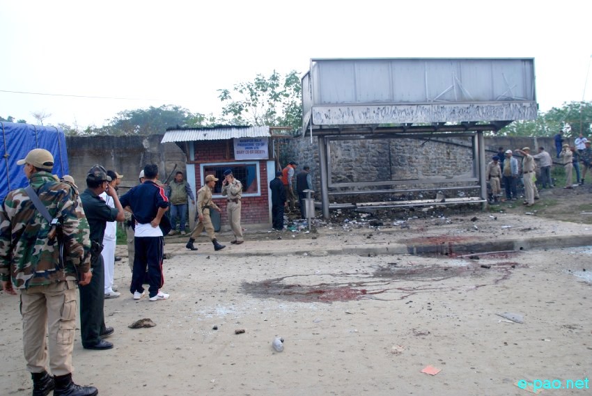 Bomb blast at Moirangkhom, near Hicham Yaicham Pat, Imphal at around 6:20 am  :: 30 October 2013