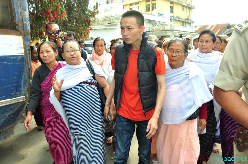 Thounaojam Herojit accused in July 23 Khwairamband incident appeared before District and Sessions Court, Imphal :: March 21 2016