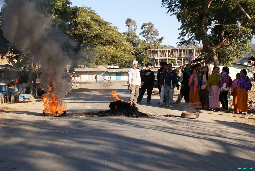 Bandh and Protest demanding justice against Molestation of Actress Momoko  in Kakching and Pallel area :: 23 December 2012