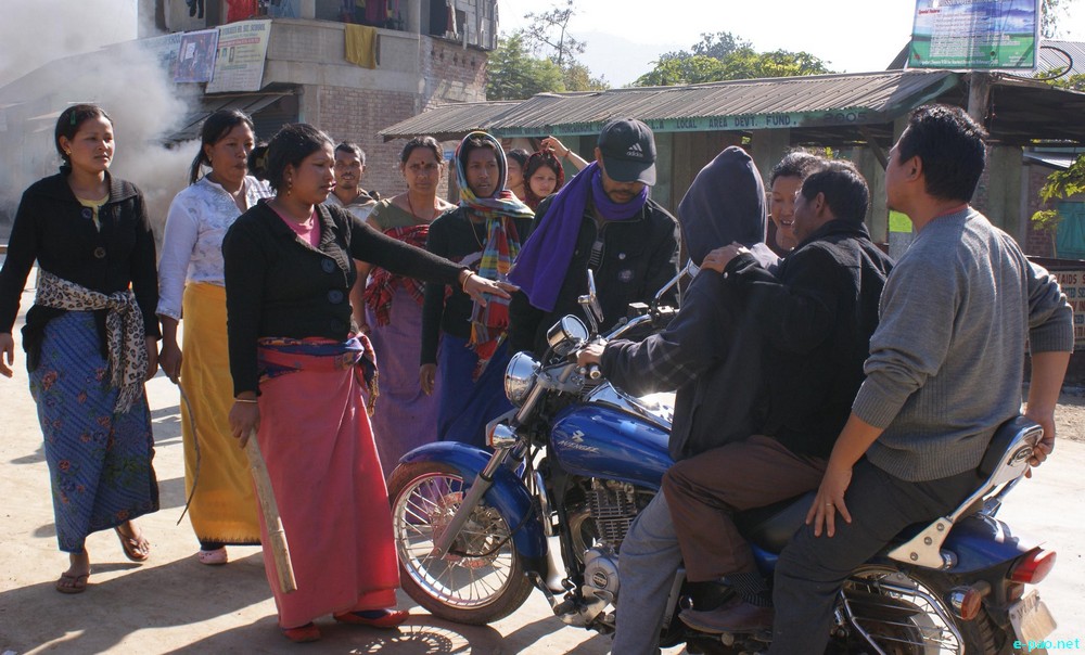 Bandh and Protest demanding justice against Molestation of Actress Momoko in Kakching and Pallel area  :: 23 December 2012