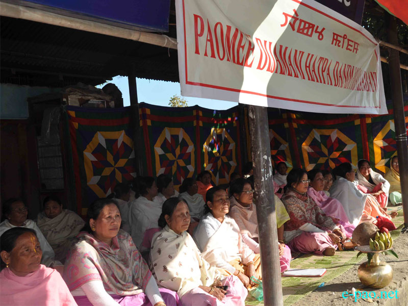 Sit in Protest at New Checkon and Keishamthong Keithel, Imphal regarding Momoko incident :: 31 December  2012