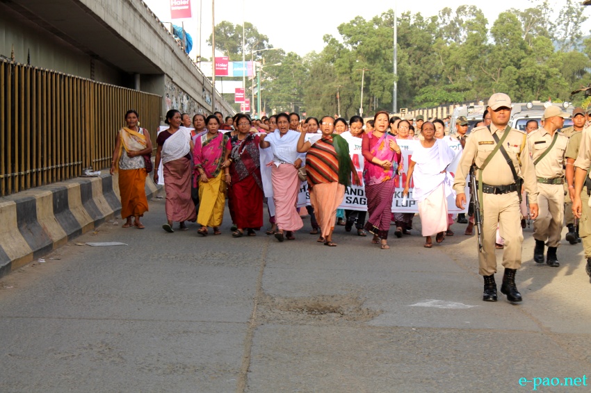 Women market vendors  Rally in support of ILP system introduction in Manipur :: 09 June 2013