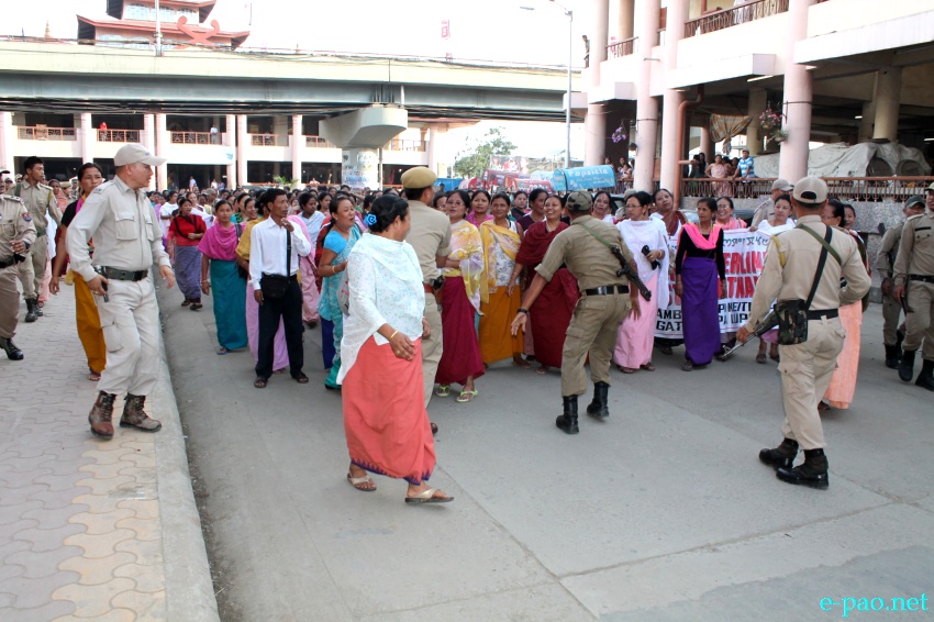 Women market vendors  Rally in support of ILP system introduction in Manipur :: 09 June 2013