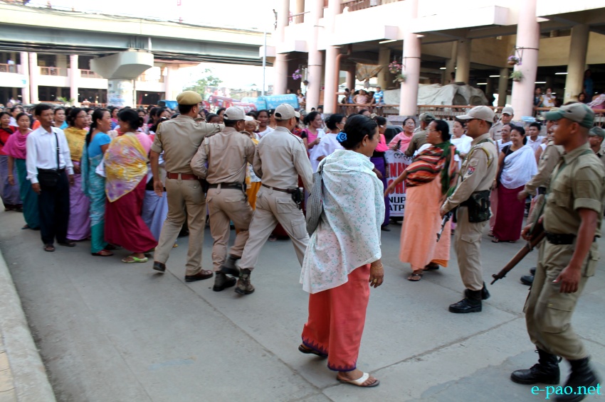 Women market vendors  Rally in support of ILP system introduction in Manipur :: 09 June 2013