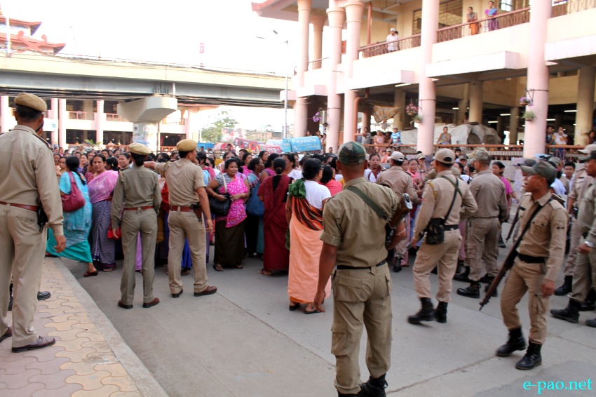 Women market vendors  Rally in support of ILP system introduction in Manipur :: 09 June 2013