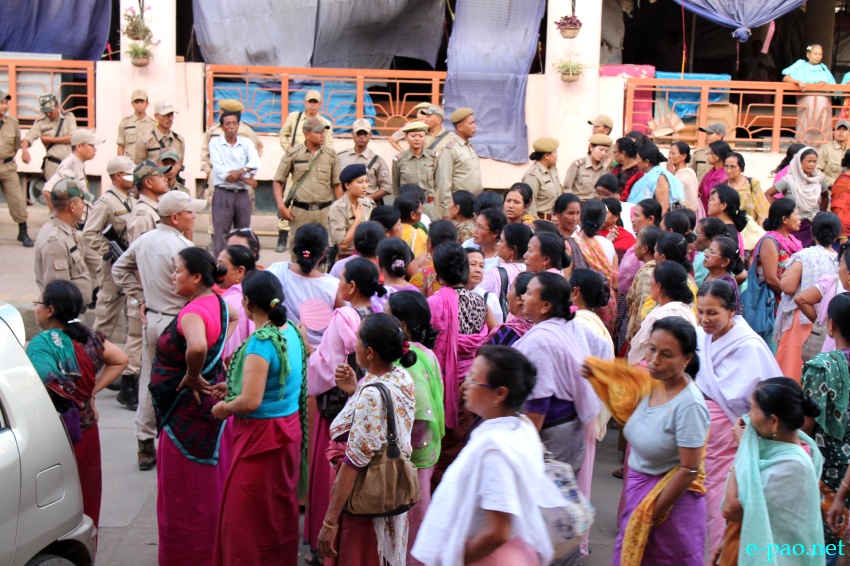 Women market vendors  Rally in support of ILP system introduction in Manipur :: 09 June 2013