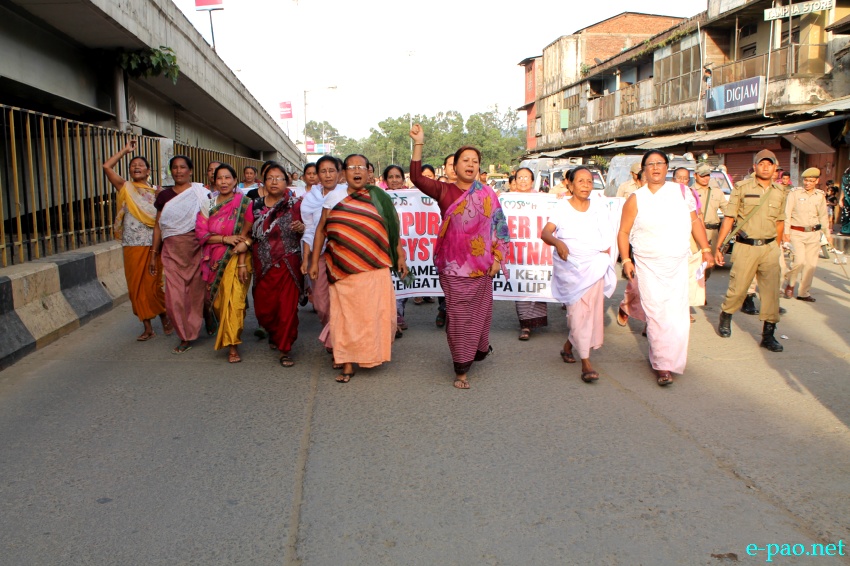 Women market vendors  Rally in support of ILP system introduction in Manipur :: 09 June 2013
