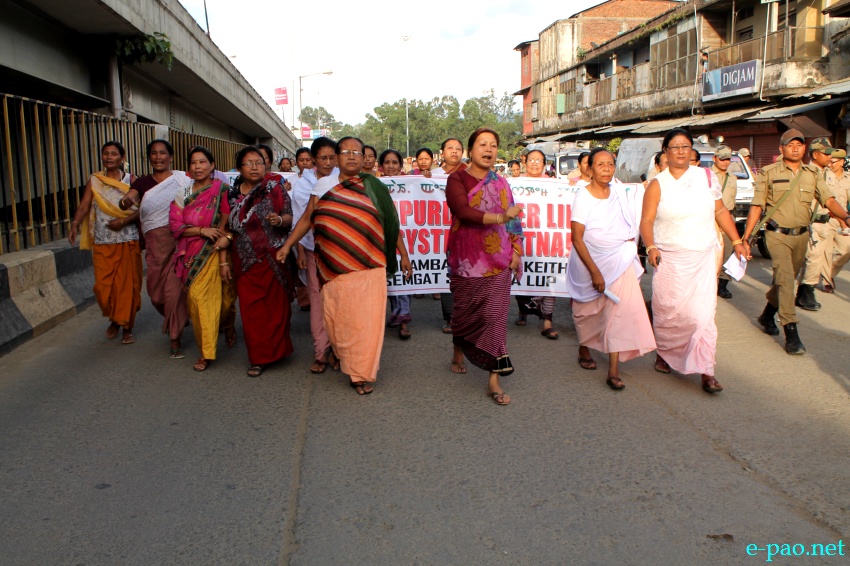Women market vendors  Rally in support of ILP system introduction in Manipur :: 09 June 2013