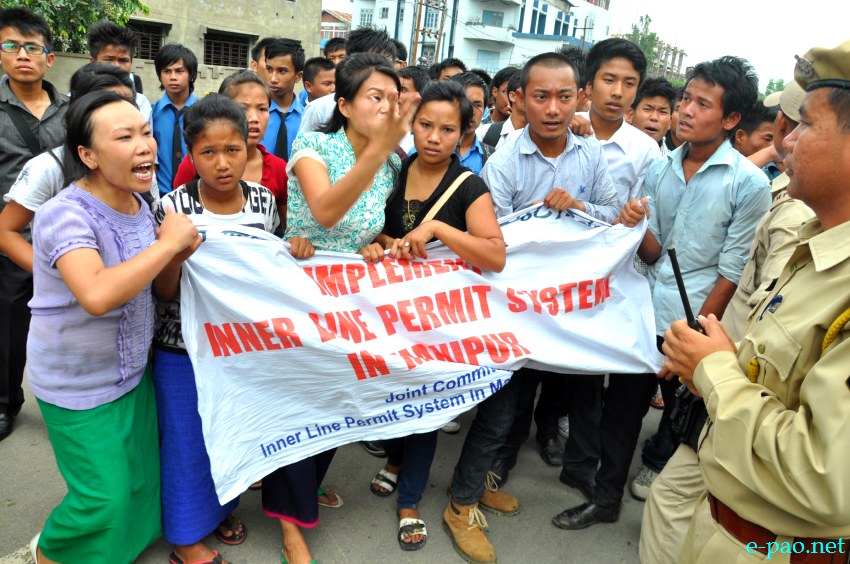 Students clash with Police while demanding Inner Line Permit System in Manipur on 27 June 2013