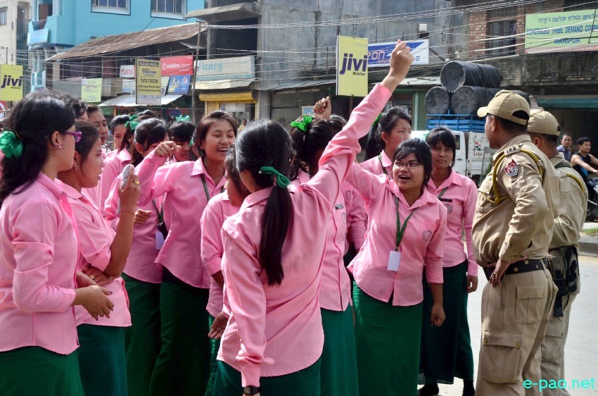 Ibotonsana Hr Sec School Students protest demanding for implementation of Inner Line Permit in Manipur  :: 22 July 2014