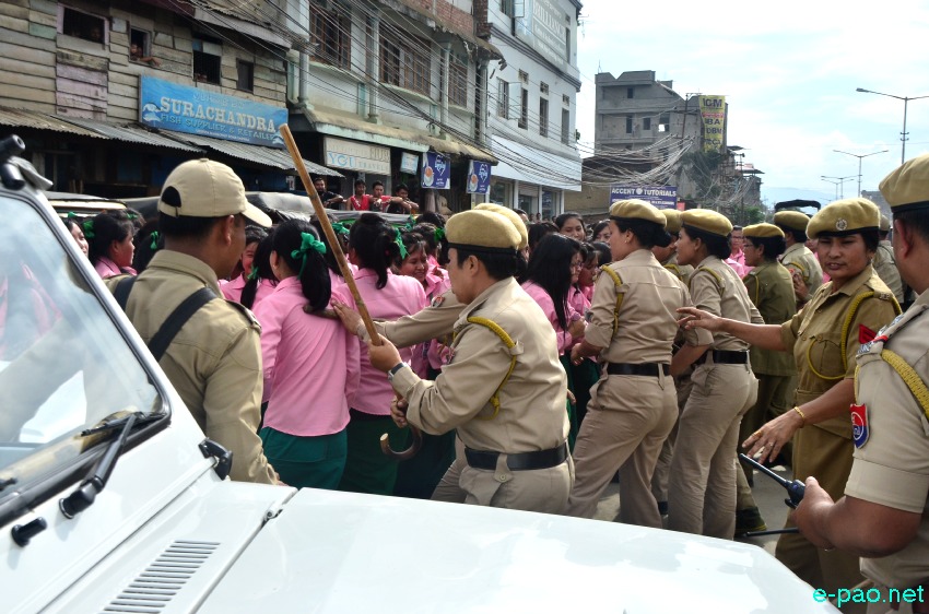 Ibotonsana Hr Sec School Students protest demanding for implementation of Inner Line Permit in Manipur  :: 22 July 2014