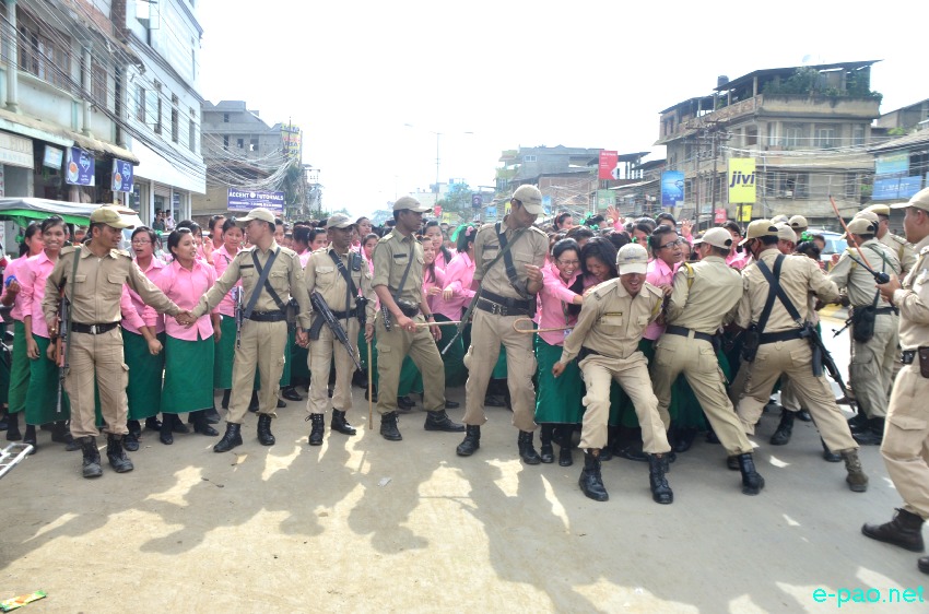 Ibotonsana Hr Sec School Students protest demanding for implementation of Inner Line Permit in Manipur  :: 22 July 2014