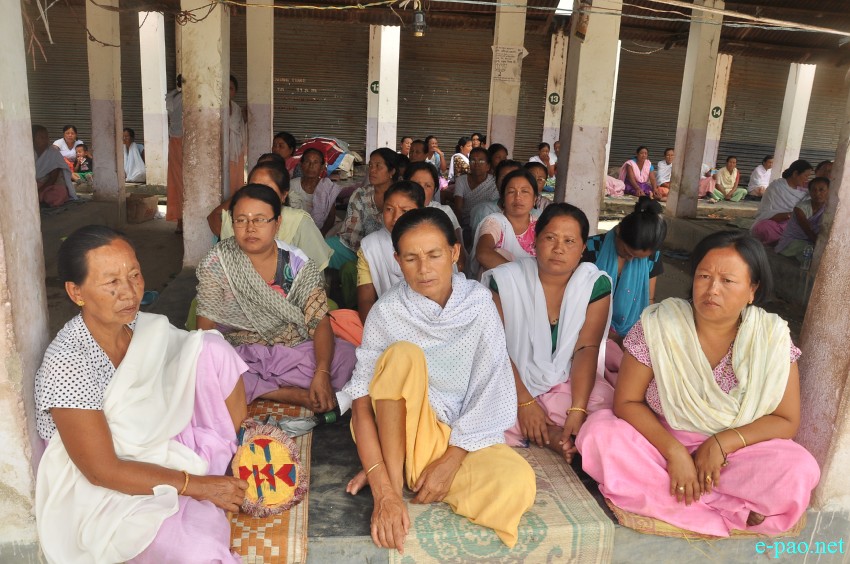 Sit in protest at Wangkhei Angom leikai demanding implementation of Inner Line Permit System :: July 28 2014