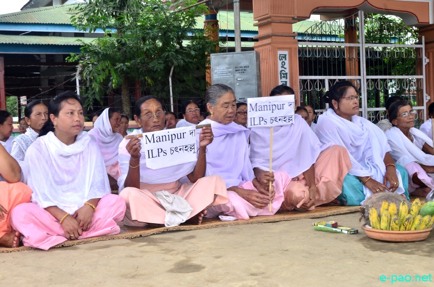 Sit-In-Protest at Wangoi, Samurou and Pheijaleitong   demanding implementation of Inner Line Permit System :: August 01 2014