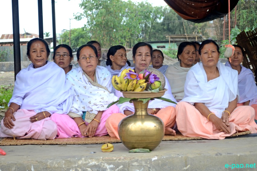 ILP : Sit in Protest at Uripok and Naoremthong demanding ILP System in Manipur :: September 18 2014