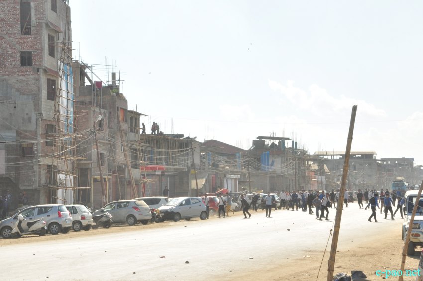 ILP : Students and Police clash in front of Governor's Gate and Keisampat, Imphal  :: 19 November 2014