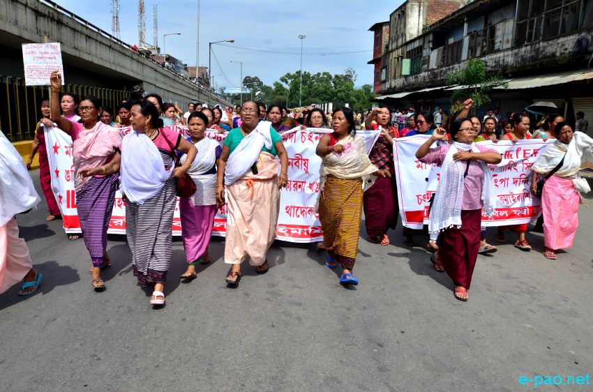 Women vendors of Khwairamband Ima Keithel protest rally  demanding implementation of ILPS  :: July 15 2015