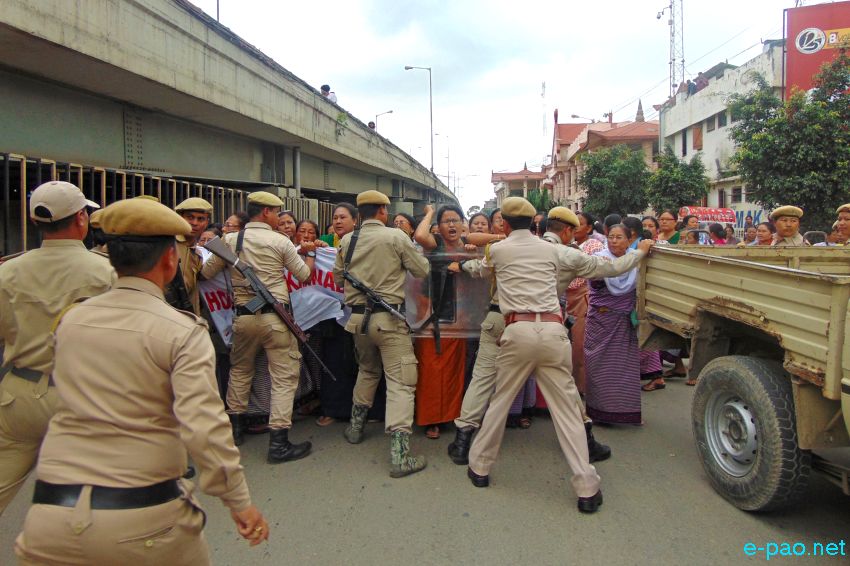 ILP : Protest Rally of JCILPS Women Wing at Khwairamband Keithel, Imphal  ::  July 6 2015
