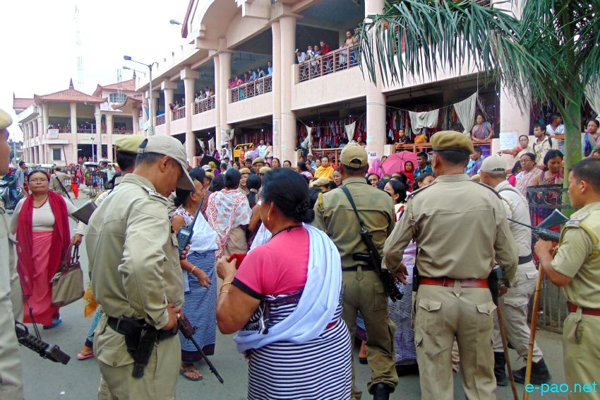 ILP : Protest Rally of JCILPS Women Wing at Khwairamband Keithel, Imphal  ::  July 6 2015