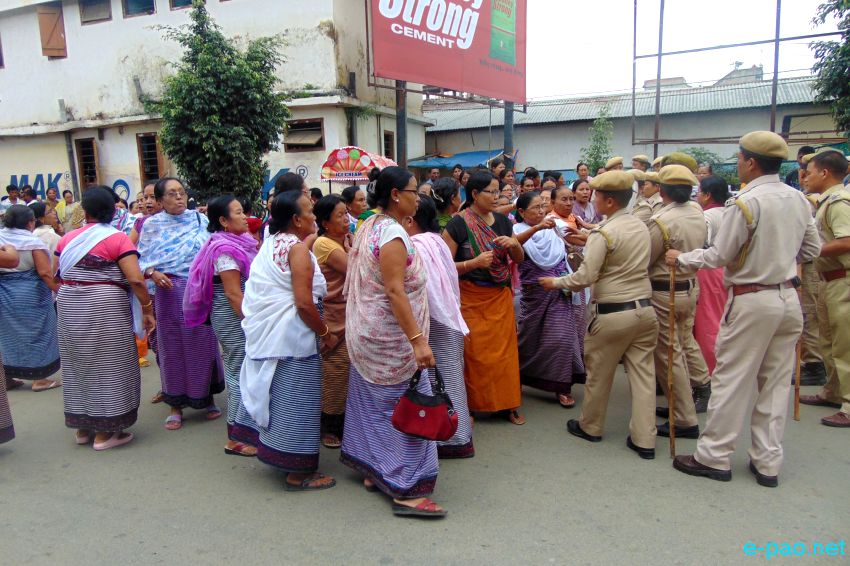 ILP : Protest Rally of JCILPS Women Wing at Khwairamband Keithel, Imphal  ::  July 6 2015
