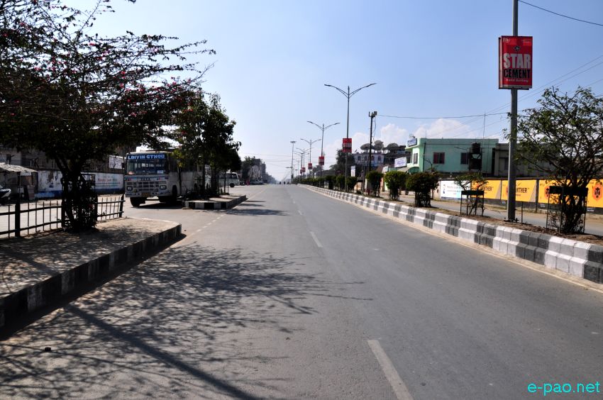 Imphal city wore a deserted look due to General Strike called on Republic Day  :: January 26 2016