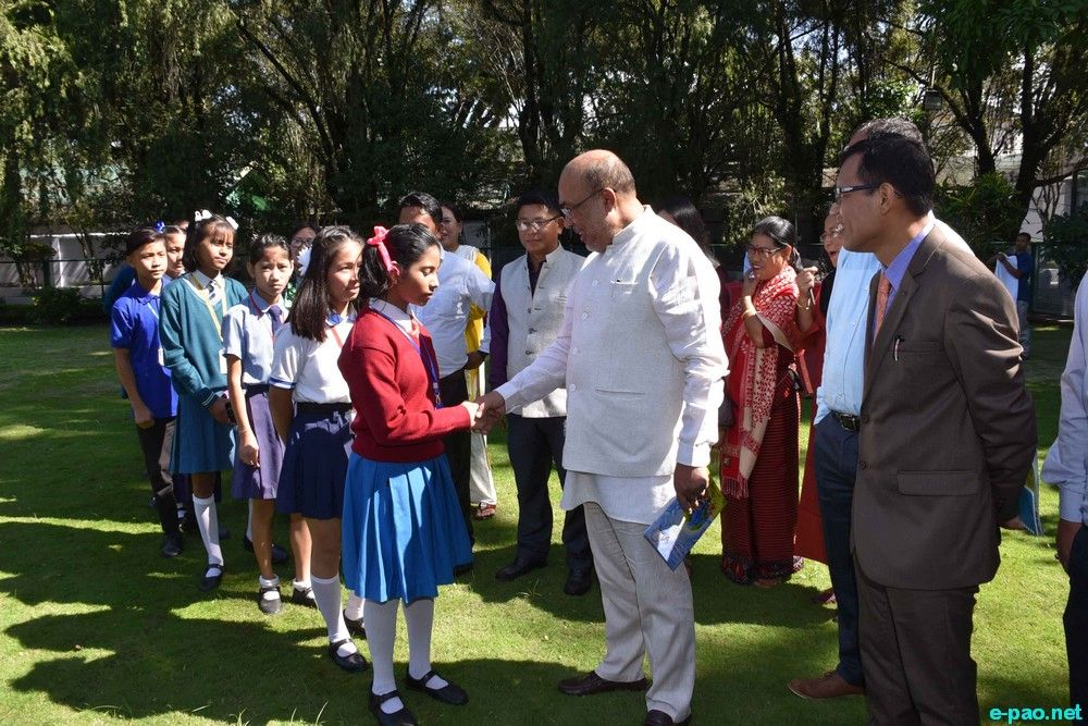 Children's Day :  Winners of the ''Know your state'' competition  meet at CM Bungalow, Imphal :: 14 November 2019
