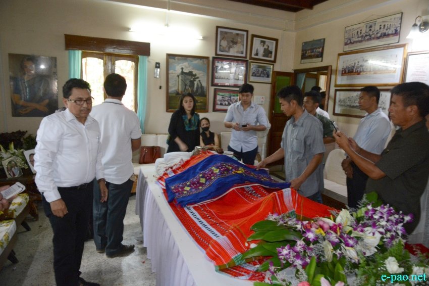 Floral Tribute to  Rishang Keishing at his home (Mantripukhri) :: 23rd August 2017