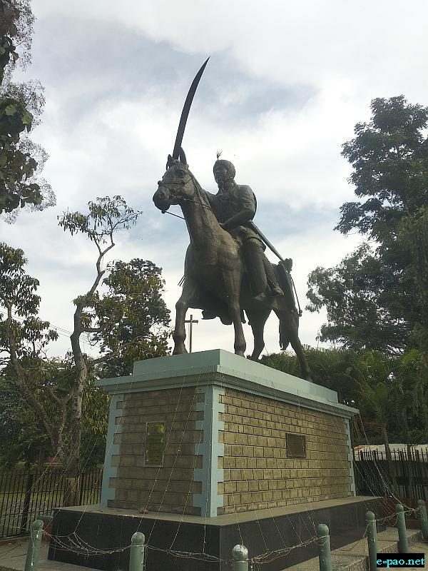 Maharaj Narasingh's Statue in front of the Western Gate, Kangla in Imphal :: December 2023