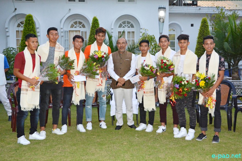 Manipur's Footballer who represented India at  U-17 FIFA World Cup honored by Chief Minister :: October 16 2017 