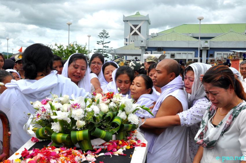 First Olympian Judoka from Manipur, Lourembam Brojeshori who passed away being received by sports(wo)men / fans at Tulihal Airport :: July 24, 2013