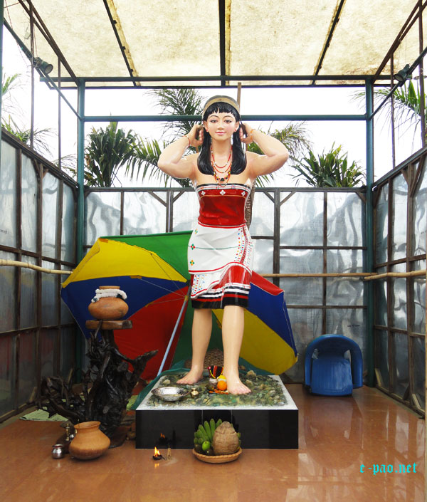 Statue of Haoreibi Shampubi at Kakching Garden, Uyok Ching :: Mid of May 2014