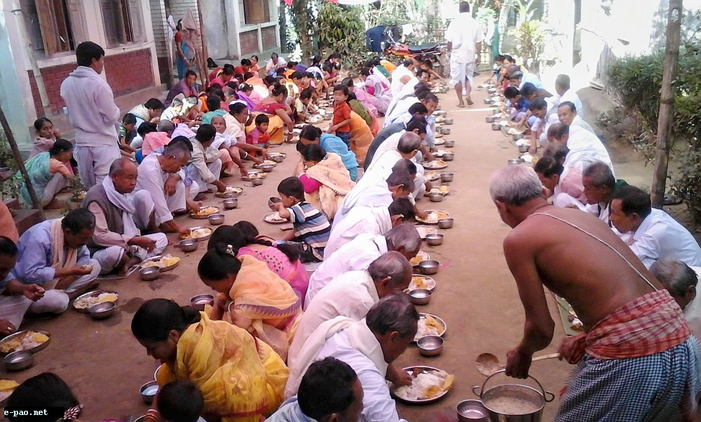 A Chakuumba feast of Meetei diaspora in Hamomkhul, Moulvibazar District, Bangladesh :: 2nd January, 2015