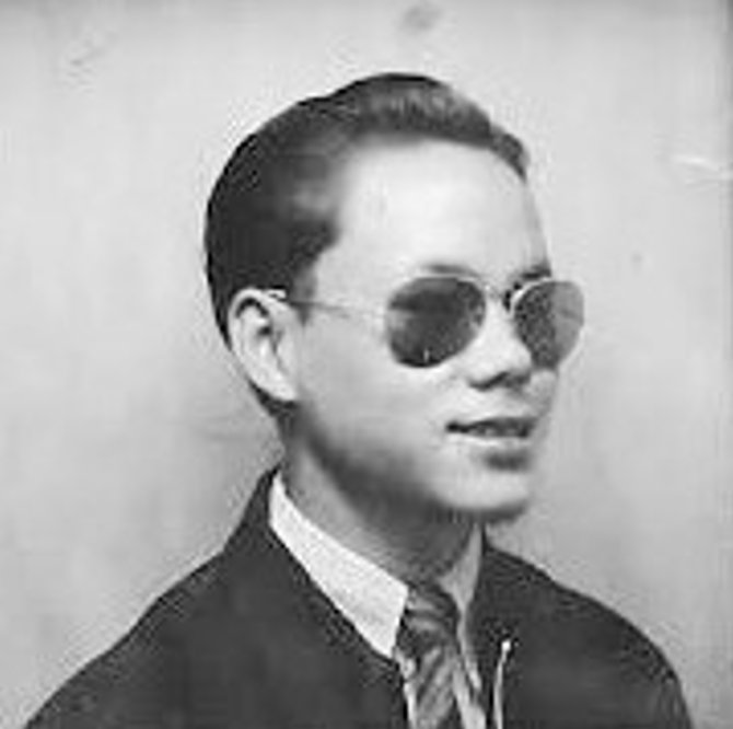  Author in Bombay in 1952 wearing green Ray ban Aviator sunglasses made famous by American pilots during the Japanlan 