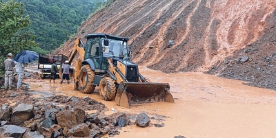 Rain induced landslides throw life out of gear at Ukhrul